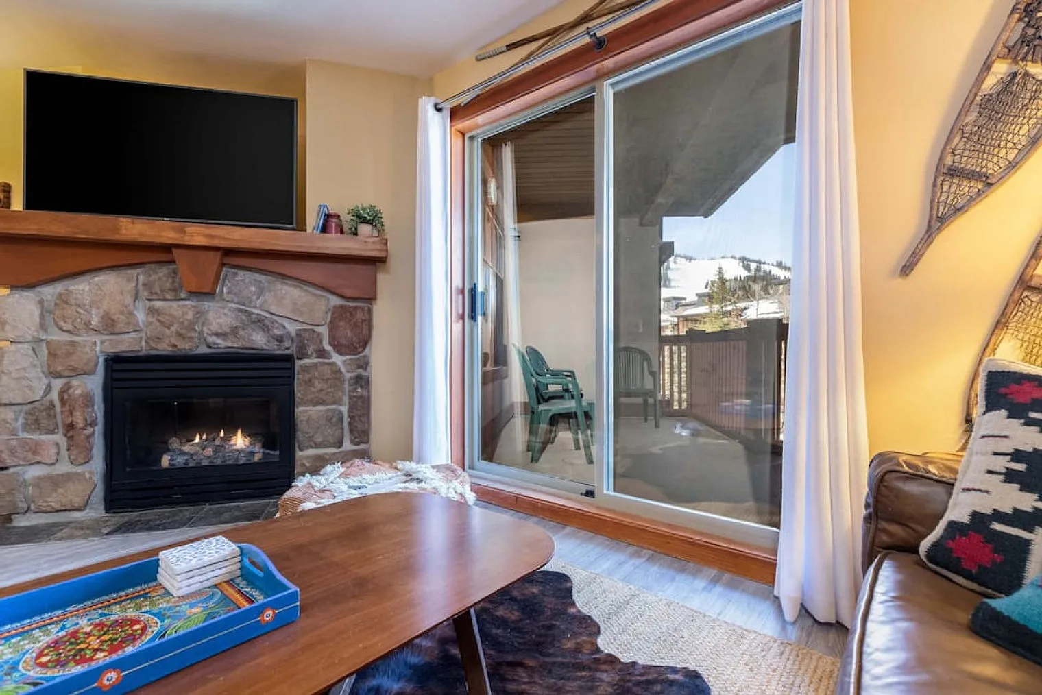 2 bed, 1.0 bath, 914 sqft, $5,782 — Photo 3