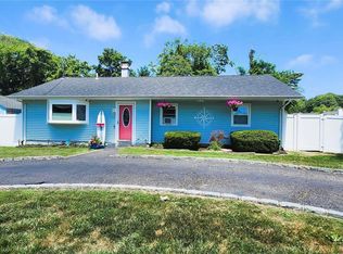 15 Litt St, East Patchogue, NY 11772