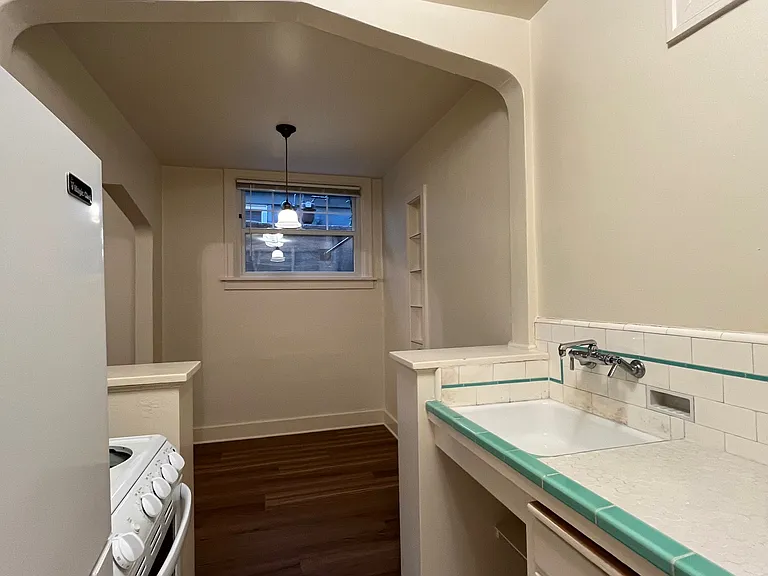 815 SE 32nd Ave #B — Photo 7
