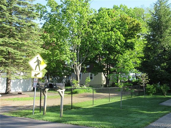 5th image of 401 Lakeside Ave