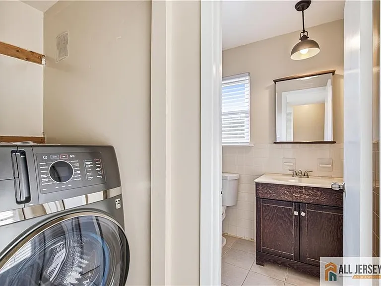 609 N Oaks Blvd — Photo 14