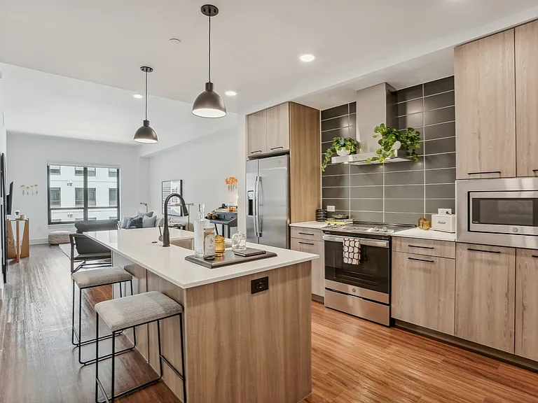 Cook, dine, and entertain in style.