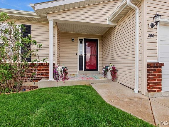 2nd image of 394 Parkway Dr