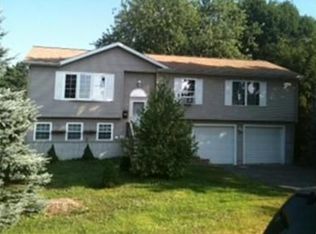 11 Seattle St, Worcester, MA 01605