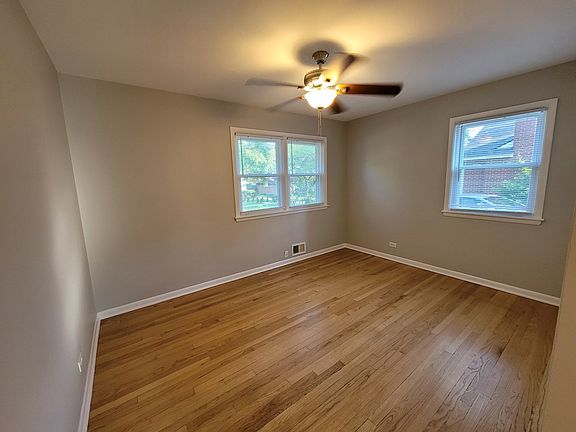 5th image of 340 Leith Ave
