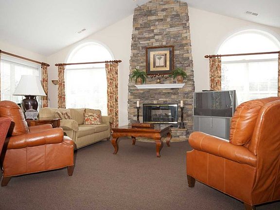 Clubhouse / Fireplace