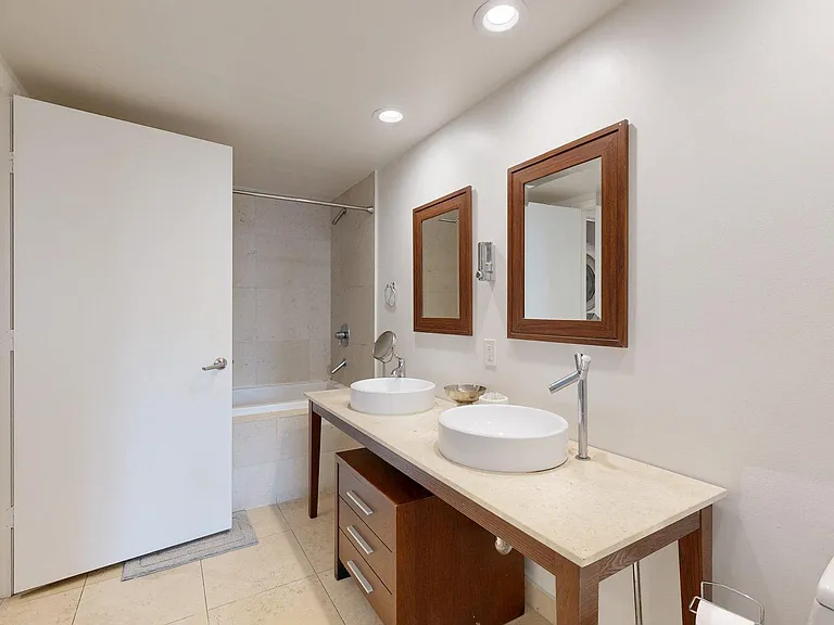 485 Brickell Ave #2107 — Photo 38