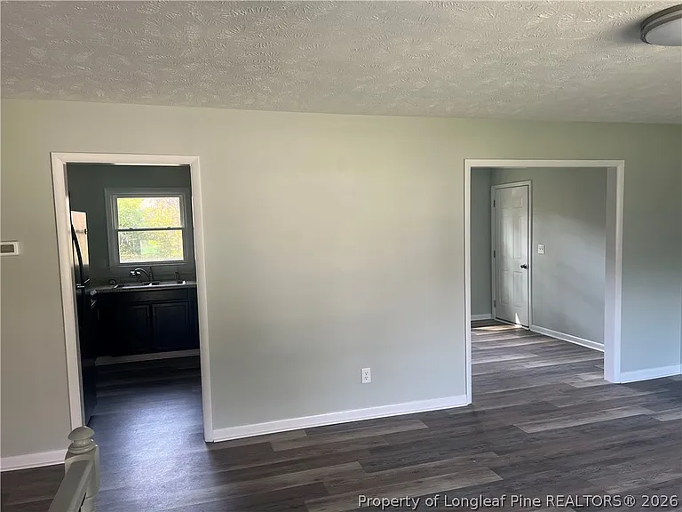 1215 Patrick Dr — Photo 6