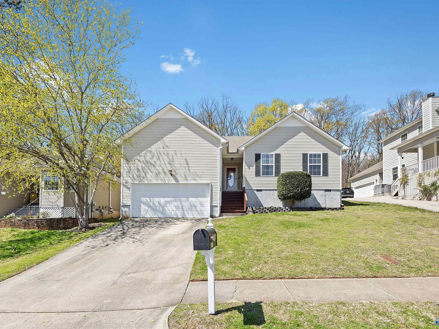 184 Hollington Dr NE, Huntsville, AL 35811 Zillow