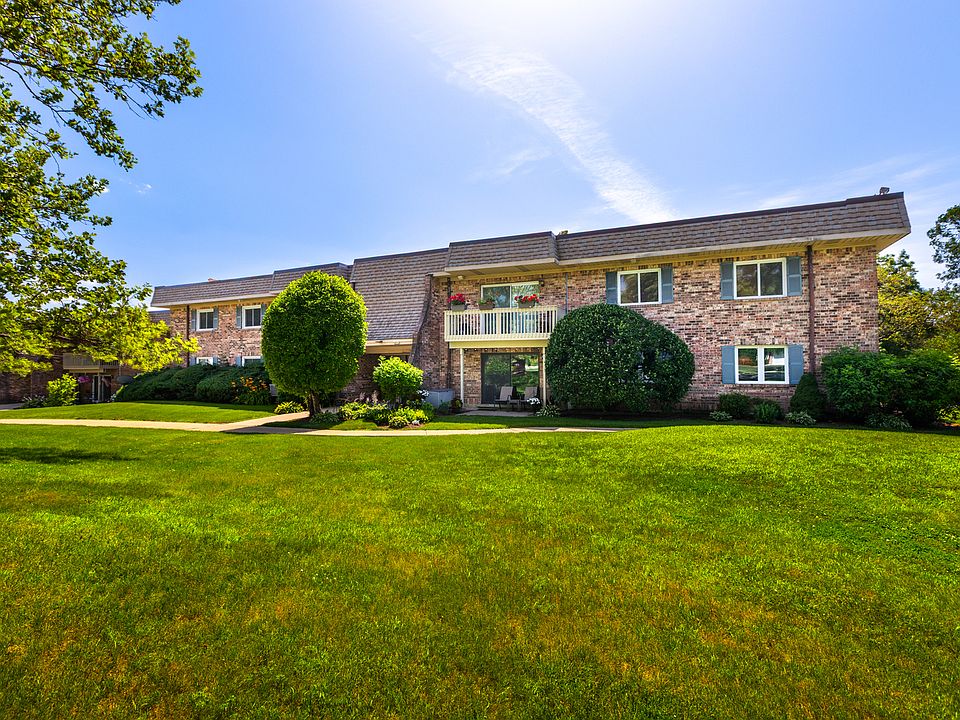 1st image of 6S080 Park Meadow Dr APT 9F