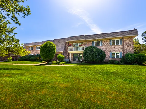 6S080 Park Meadow Dr APT 9F, Naperville, IL 60540