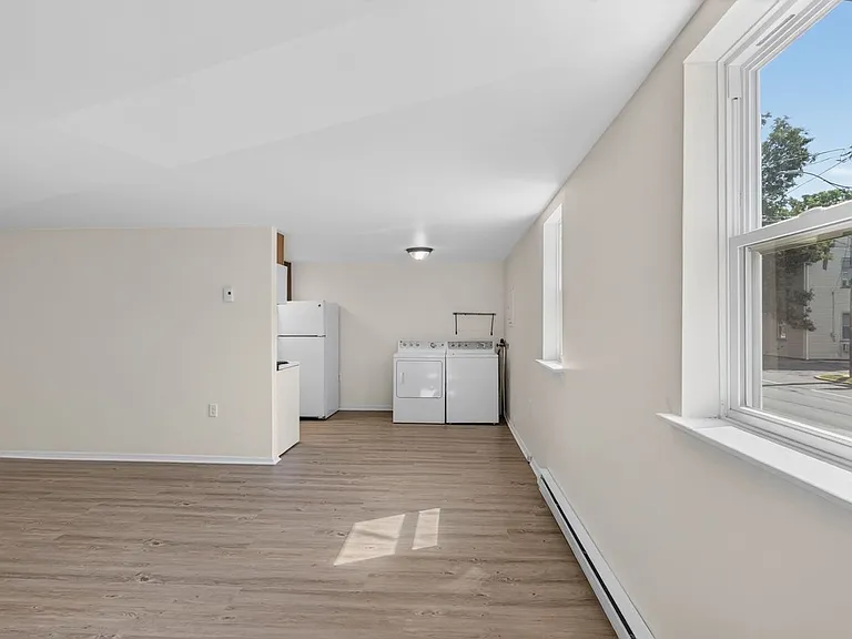 339 Water St #339 — Photo 5