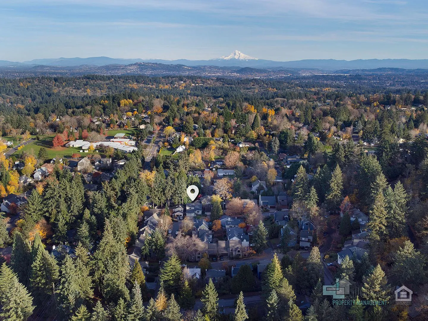 Fully Furnished Lake Oswego Gem — Photo 2