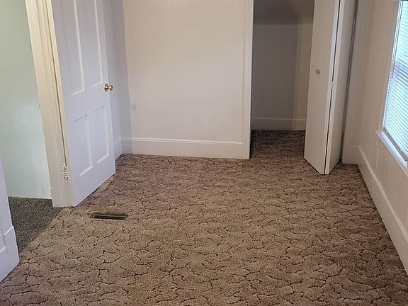 5th image of 5251 Stockwell St