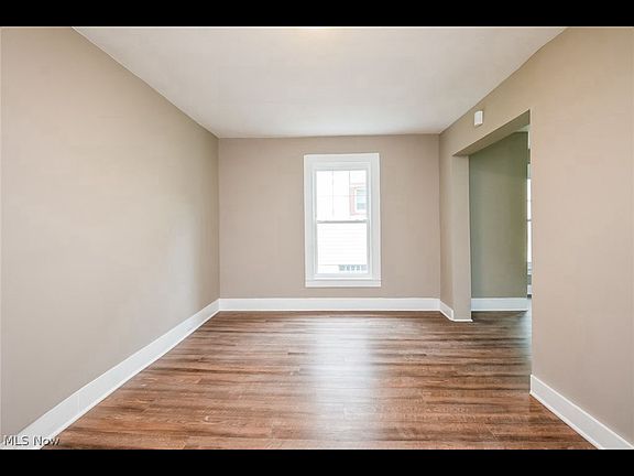 4th image of 33 Adams St #35