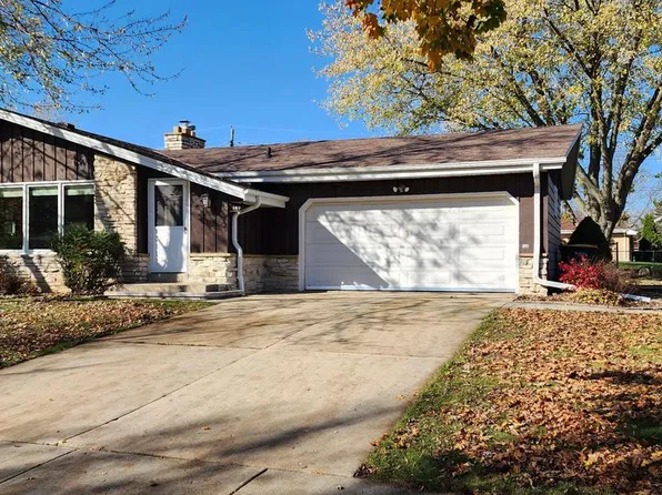 560 East Bonita DRIVE, Oak Creek, WI 53154