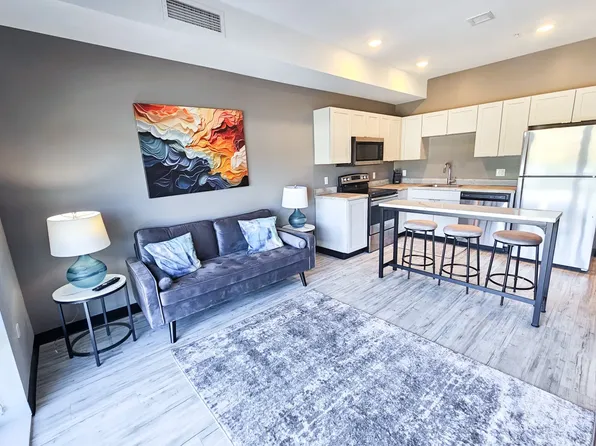 Diamond Place Apartments, 1037 Michigan St NE #242, Grand Rapids, MI 49503