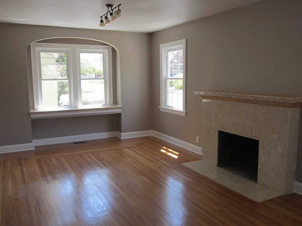 Building Photo - 2858 Losantiville Ave