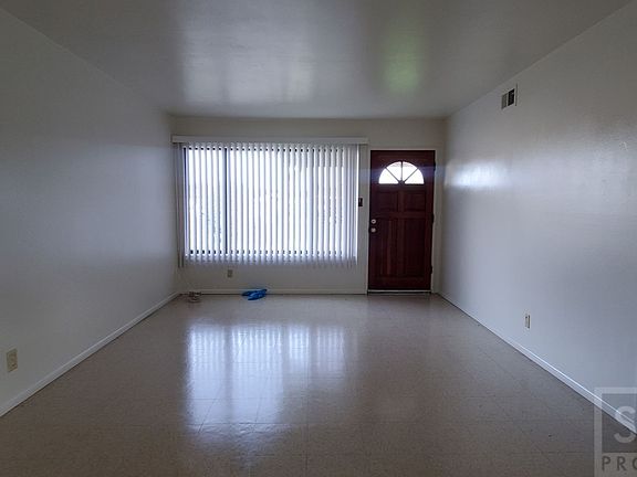 3rd image of 1415 N Smith St