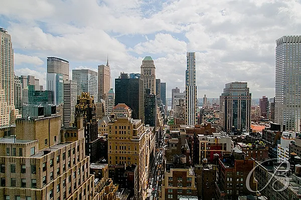 Sold by Bellmarc Realty | media 21