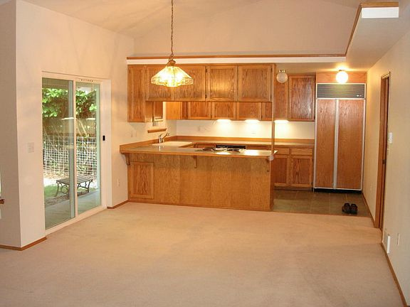 5th image of 31 Warbler Ln