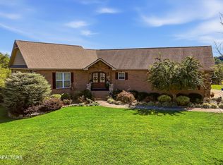 5554 Ashbrook Ln, Maryville, TN 37801