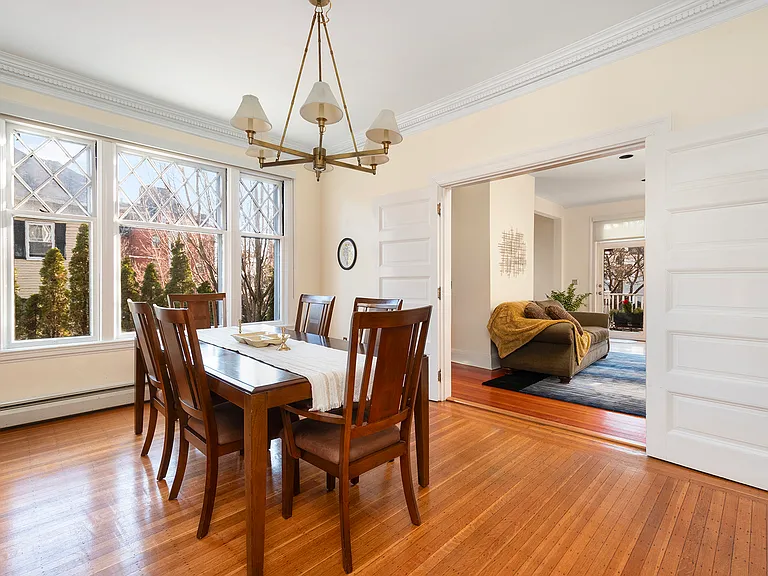 Main Level Full Size Dinning room