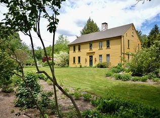 15 Ellis St, Medway, MA 02053