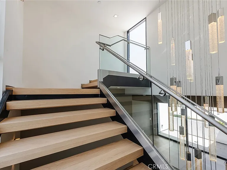 1643 S Carmelina Ave — Photo 32