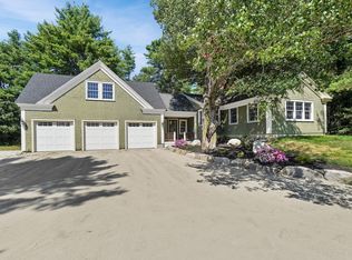 199 Fickett Rd, Pownal, ME 04069