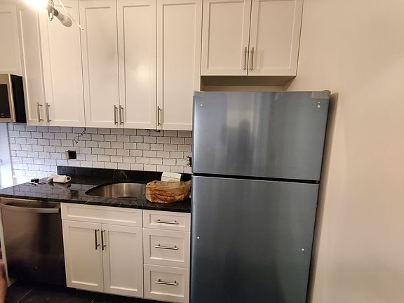 3rd image of 1325 Commonwealth Ave APT 7A
