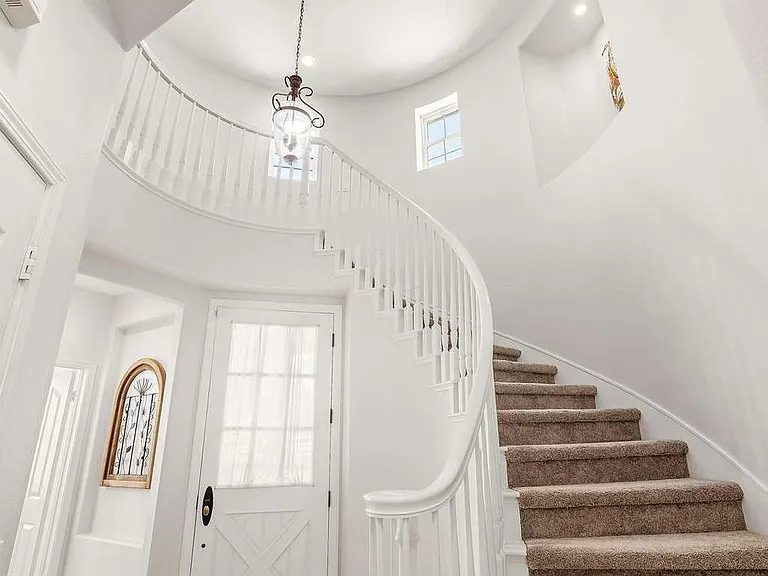 23 Greenham Ct — Photo 14