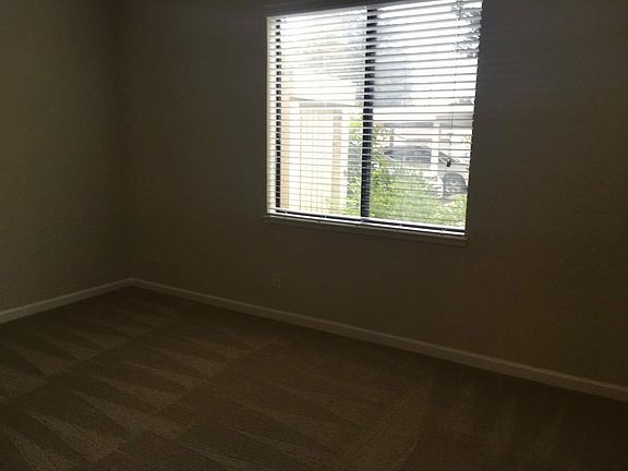 5th image of 8411 N Lake Dr APT D