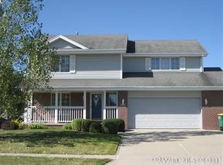 220 Melrose Dr, Waukee, IA 50263