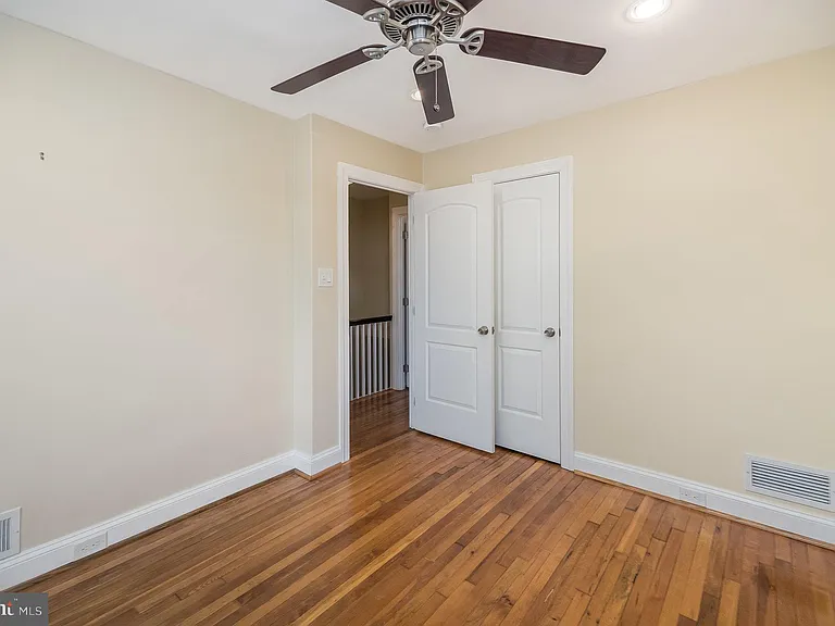 320 Wesmond Dr — Photo 12