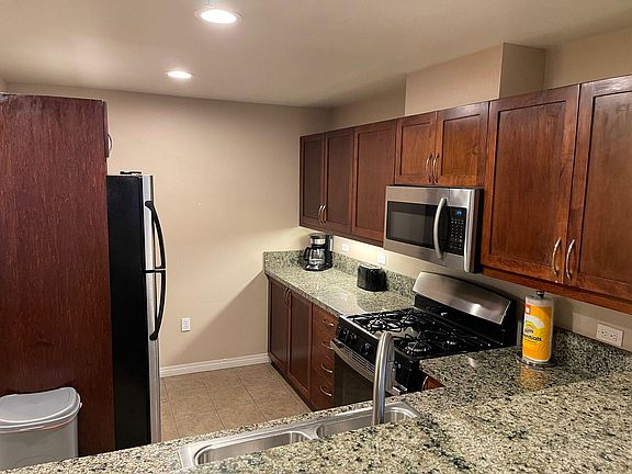 5th image of 530 K St Unit 513
