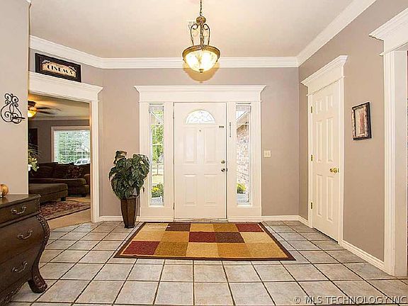 5th image of 1220 W Honolulu St