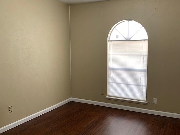 5th image of 3010 Gayle Dr