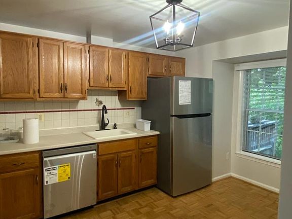 3rd image of 6602 Rockleigh Way
