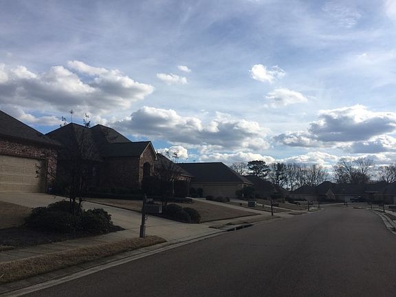 5th image of 223 Stillhouse Creek Dr