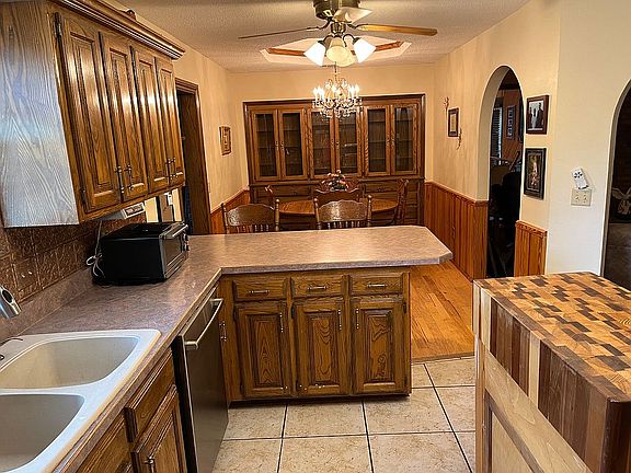 Kitchen dinng