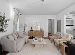 330 E 19th Ave SW #3, Calgary, AB T2S0C9