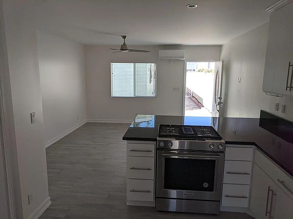 2nd image of 2447 Granville Ave