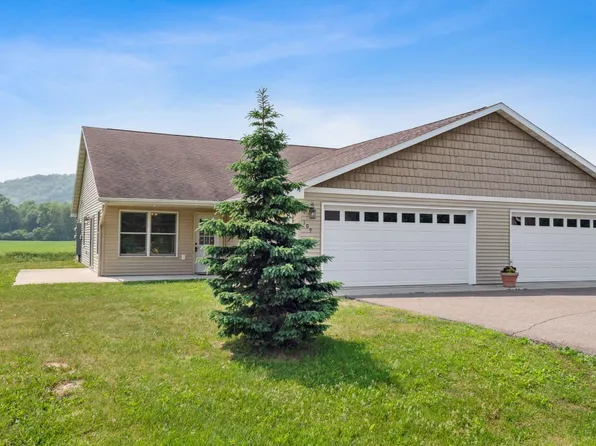 109 Nelson Dr, Elmwood, WI 54740