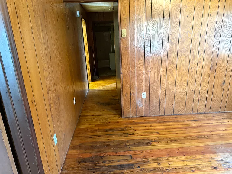 70 Kentucky Ave — Photo 7