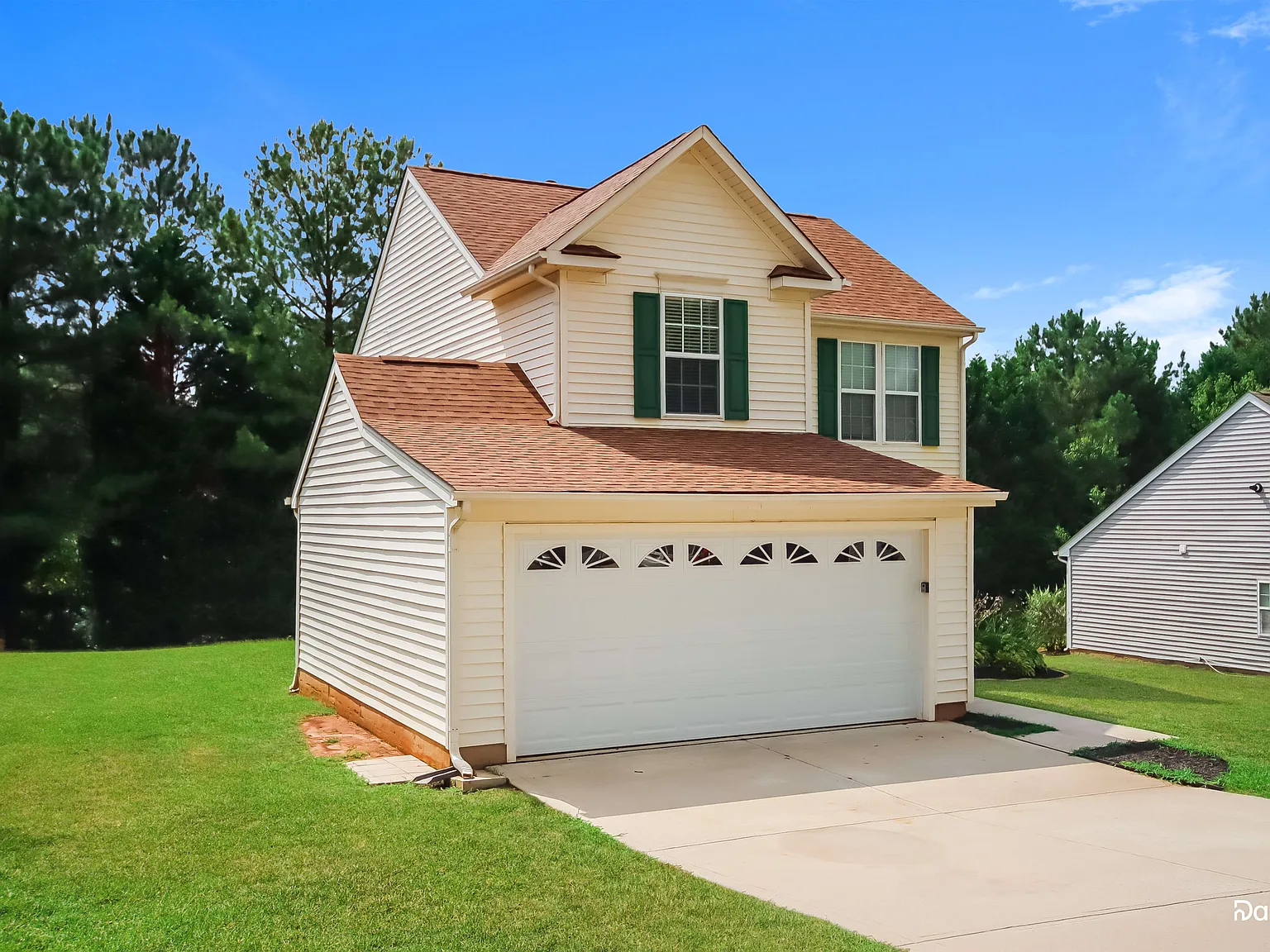 3 bed, 2.5 bath, 1508 sqft, $1,935 — Photo 2