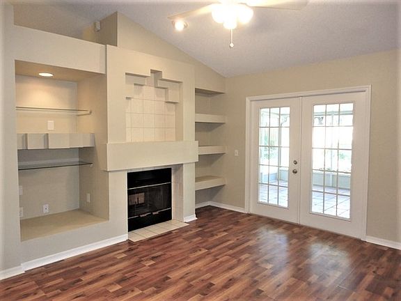 5th image of 3306 Silverpond Dr