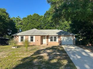5929 Meadow Ln N, Crestview, FL 32539