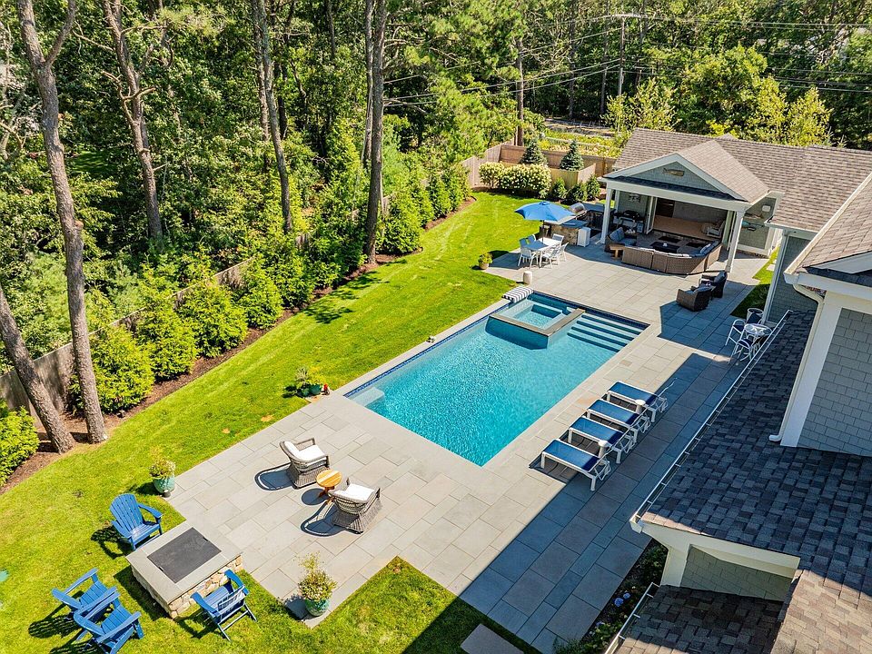 1st image of 7 Willow Circle