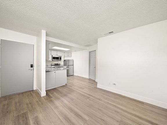 3rd image of 209 Tahoe Ave Unit D